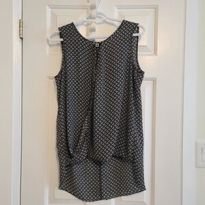 Max Studio Sleeveless top in Medium
